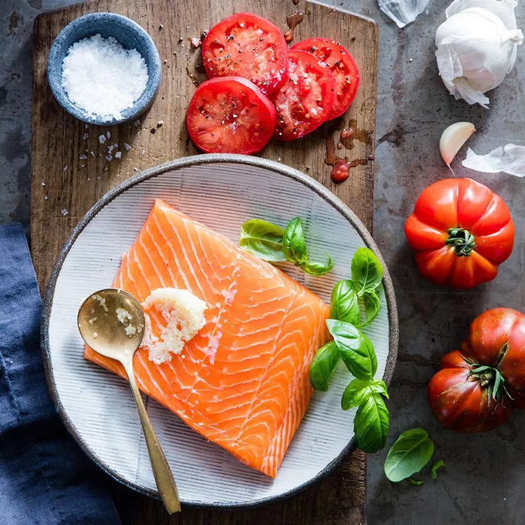 Grilled Salmon with Tomatoes & Basil