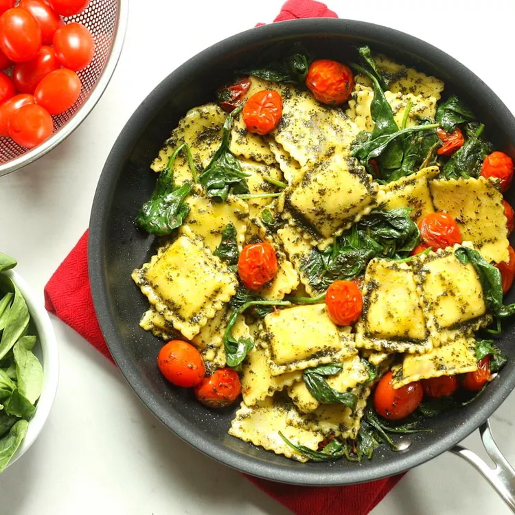 Pesto Ravioli with Spinach & Tomatoes