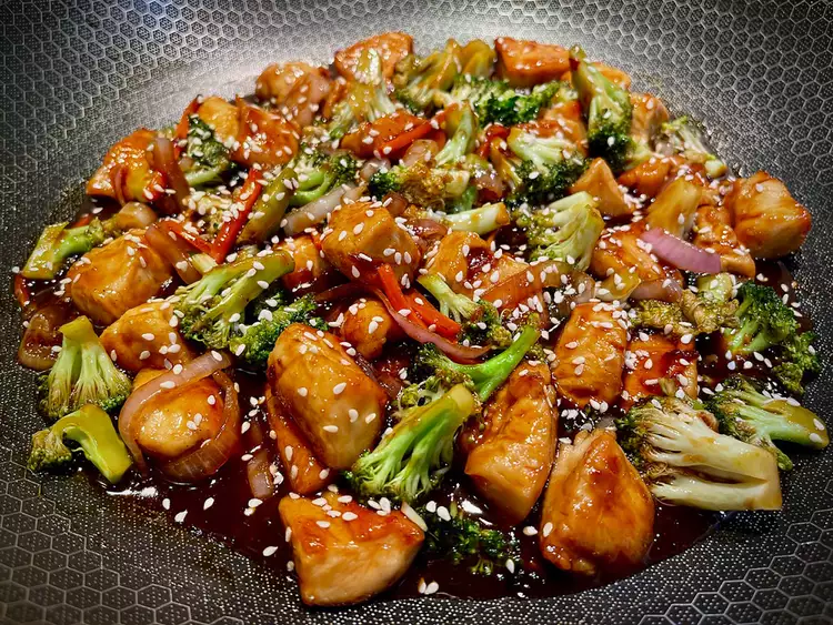 Sesame Chicken with Broccoli