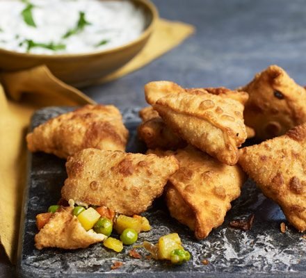 Vegetable samosas