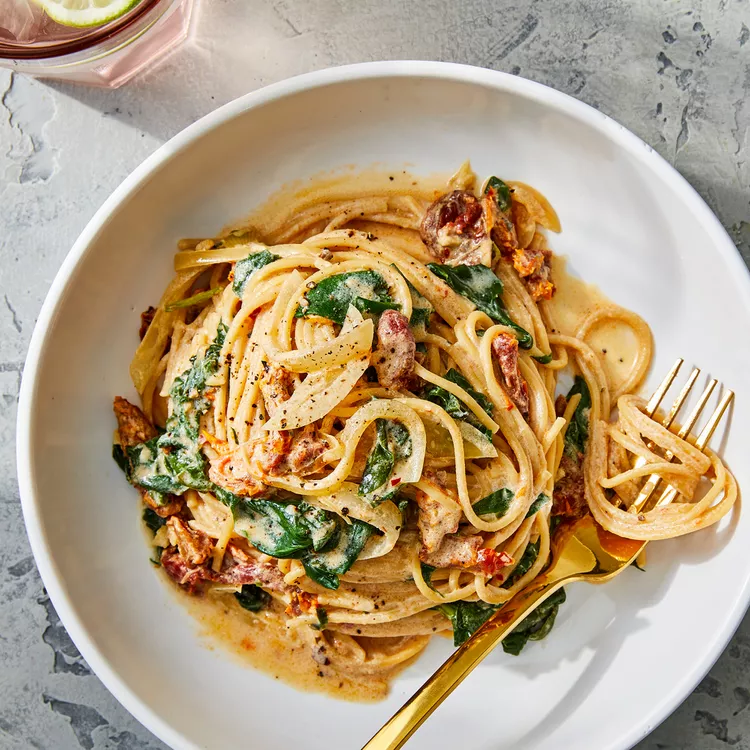 Spaghetti & Spinach with Sun-Dried Tomato Cream Sauce