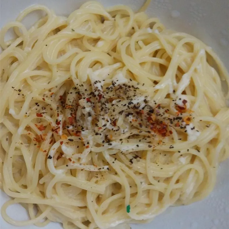 Pasta with Yogurt Sauce