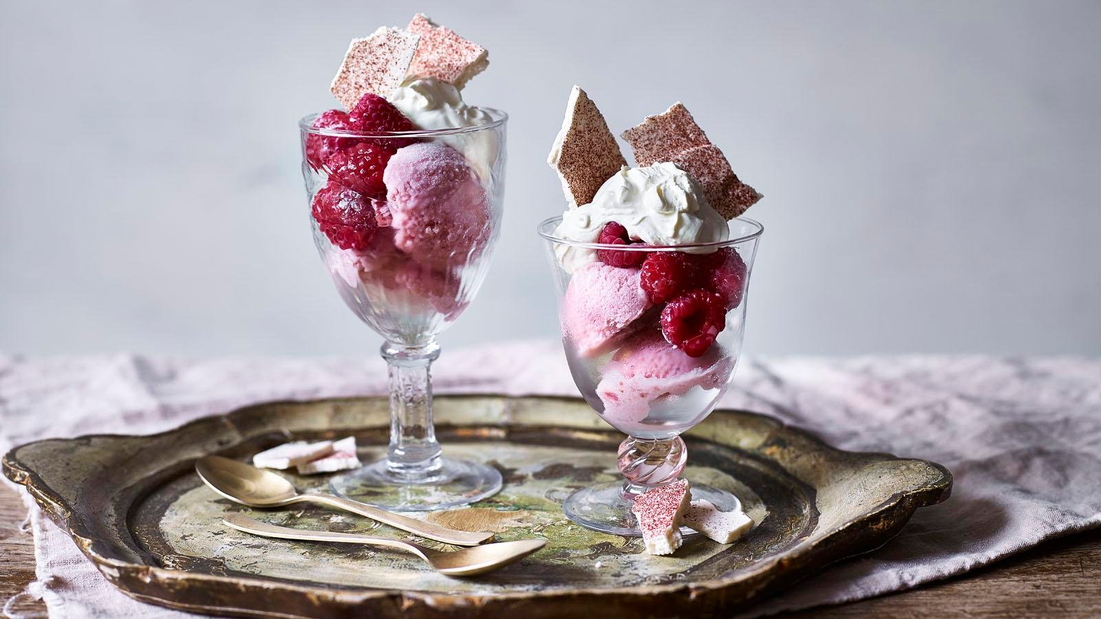 Eton mess ice cream sundae