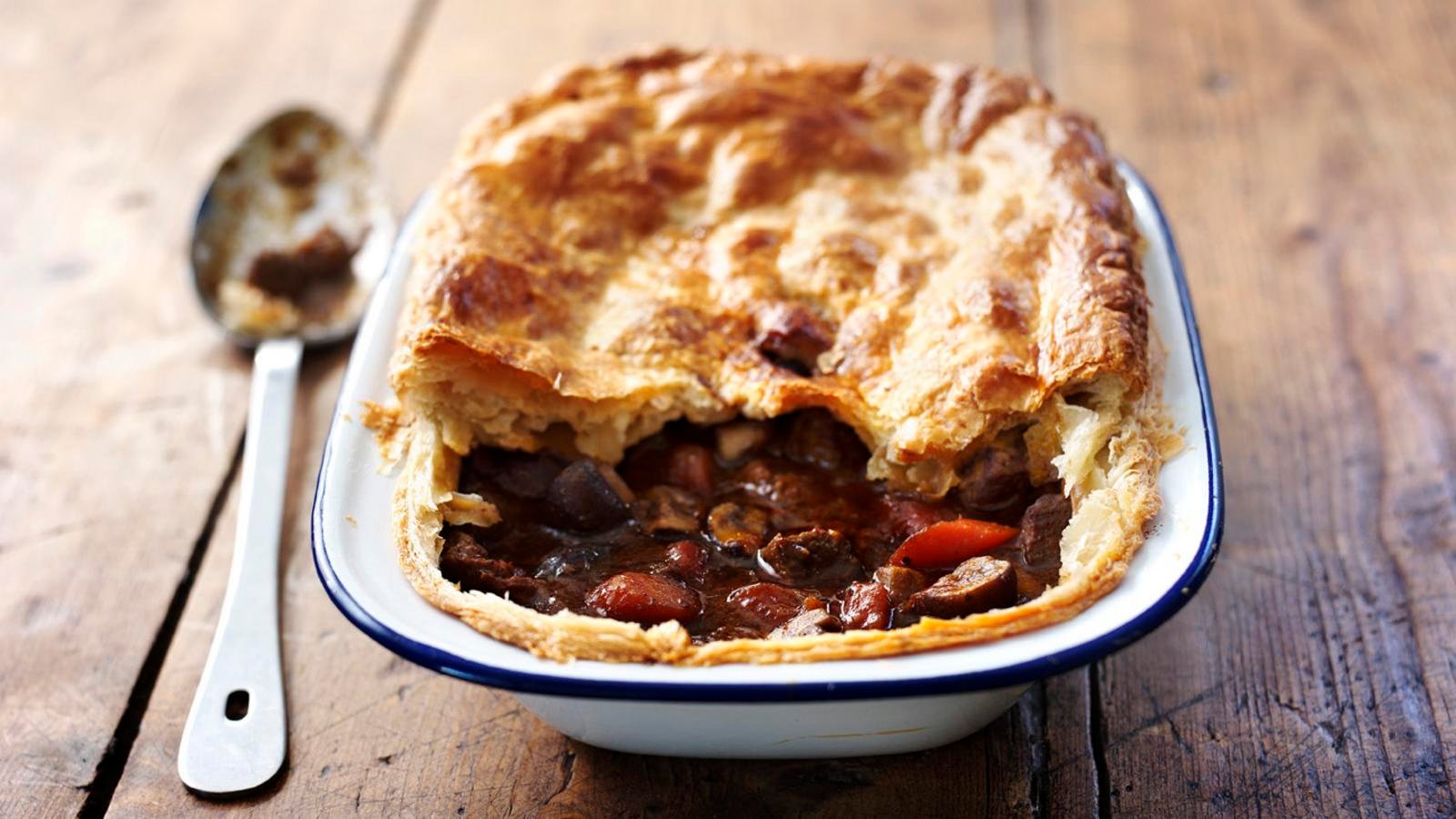 How to make steak and ale pie