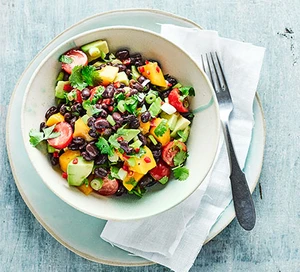 Mango salad with avocado and black beans